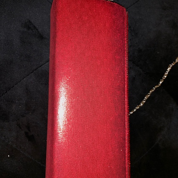 Red clutch - Picture 6 of 8
